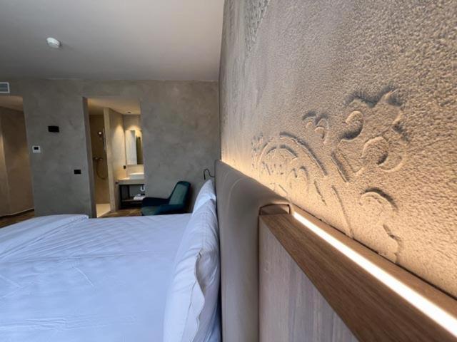 Parc Hotel San Pietro Spiazzi Di Caprino 外观 照片